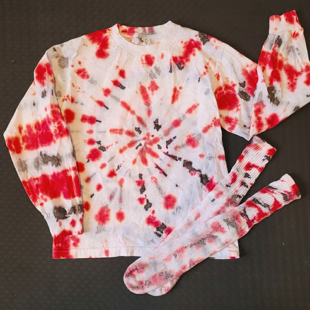 Tie-Dye Long Sleeve Tee & Socks Set